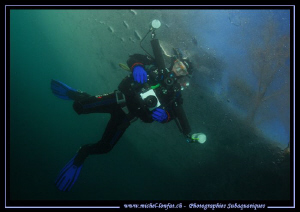 This week-end dive with buddy Raoul. Hé merci... C'était ... by Michel Lonfat 